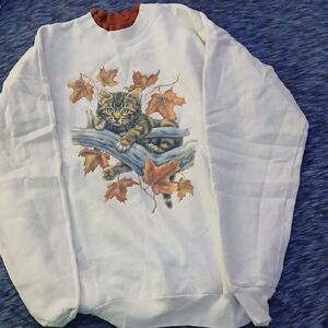 White Crew Neck Sweater with an Autumn Cat